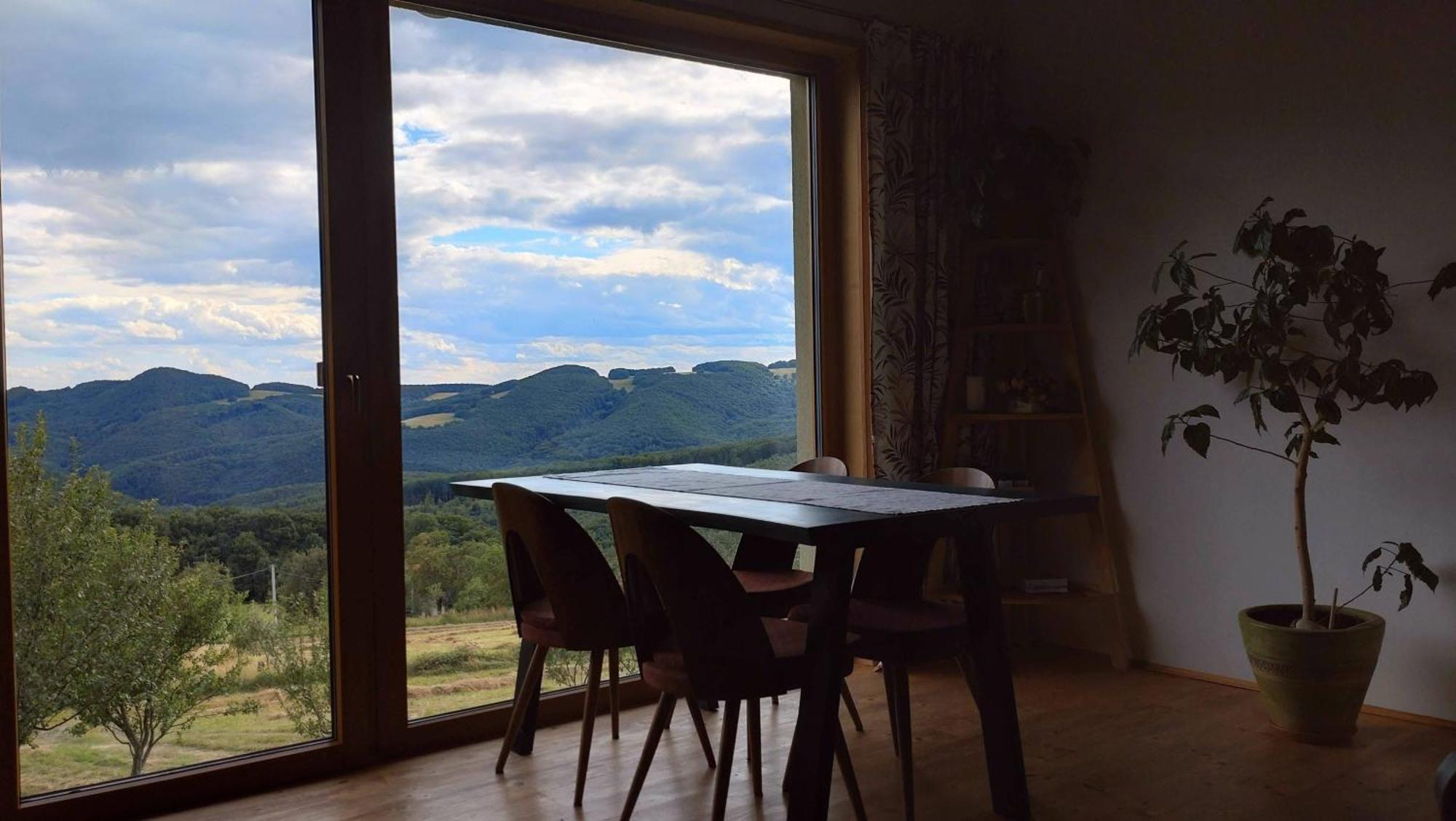 Nature Homestay Trenčín Екстериор снимка